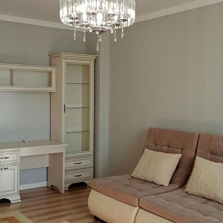 Apartamento Жк Уш Коныр Almatý Exterior foto